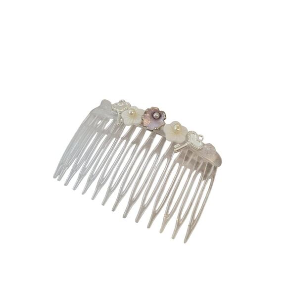 Mother of Pearl Hibiscus Freshwater Pearl Bead Plastic Hair Clip Side Comb - Picture 1 of 4